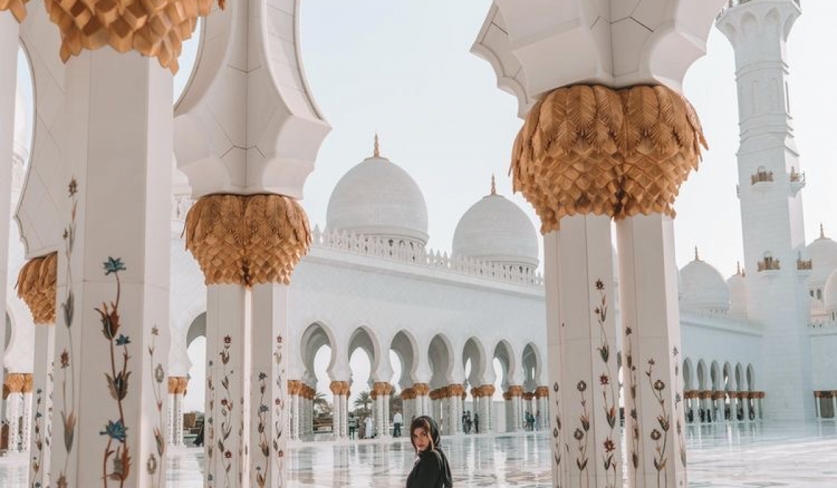 Dubai & Abu Dhabi Turu Eksta Turlar Dahil 3 Gece Otel Konaklmalı