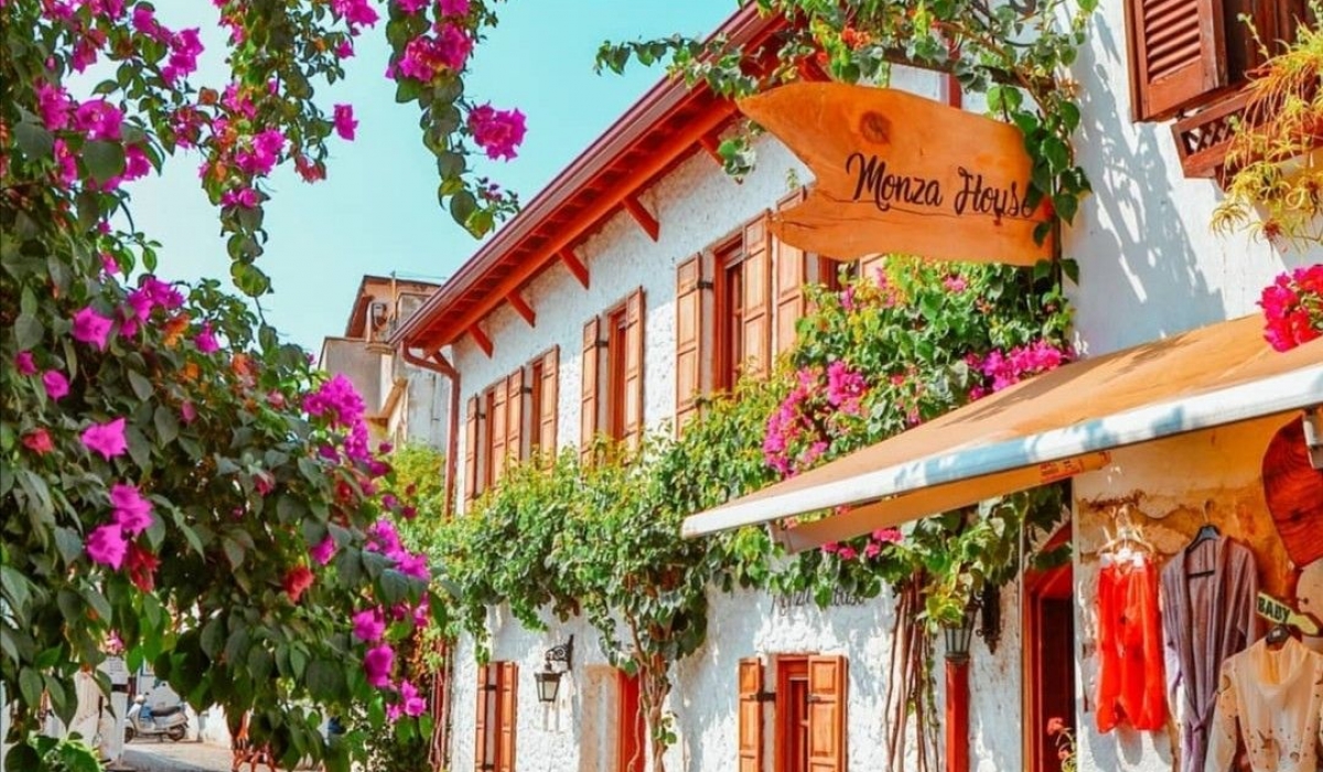 Ege Rüyası Şirince ve Cunda Turu 1 Gece Otel Konaklamalı