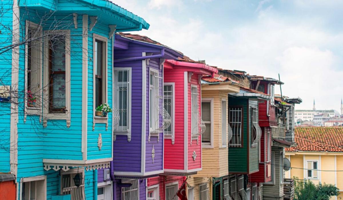 Günübirlik Emirgan Lale Bahçeleri Üsküdar ve Kuzguncuk Turu