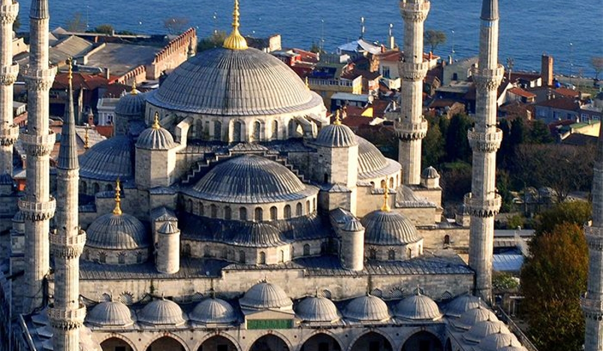 Günübirlik İstanbul Tarihi Yarımada Turu Ayasofya Topkapı Sarayı Yerebatan Sultanahmet