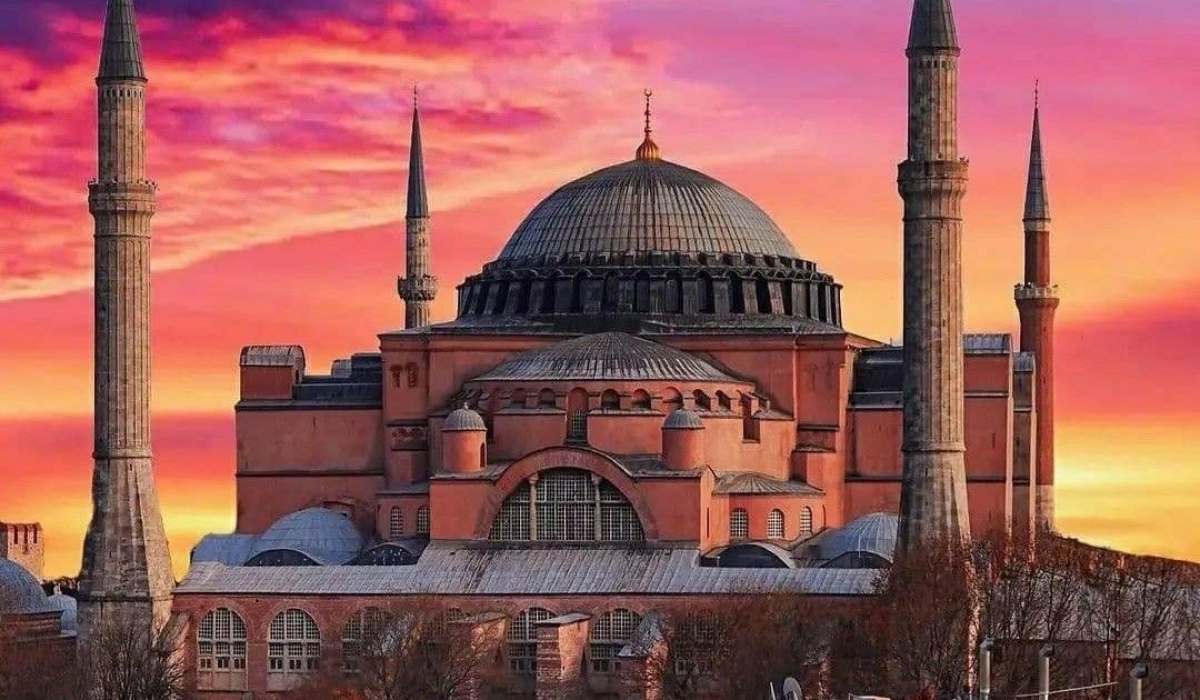 Günübirlik İstanbul Tarihi Yarımada Turu Ayasofya Topkapı Sarayı Yerebatan Sultanahmet