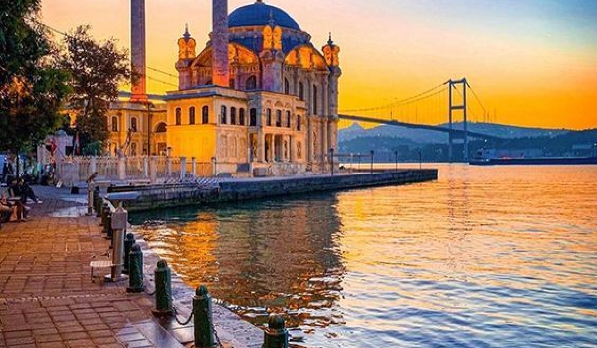 Lale Festivaline Özel Günübirlik Emirgan Lale Bahçeleri-Ortaköy ve Pierre Loti Turu
