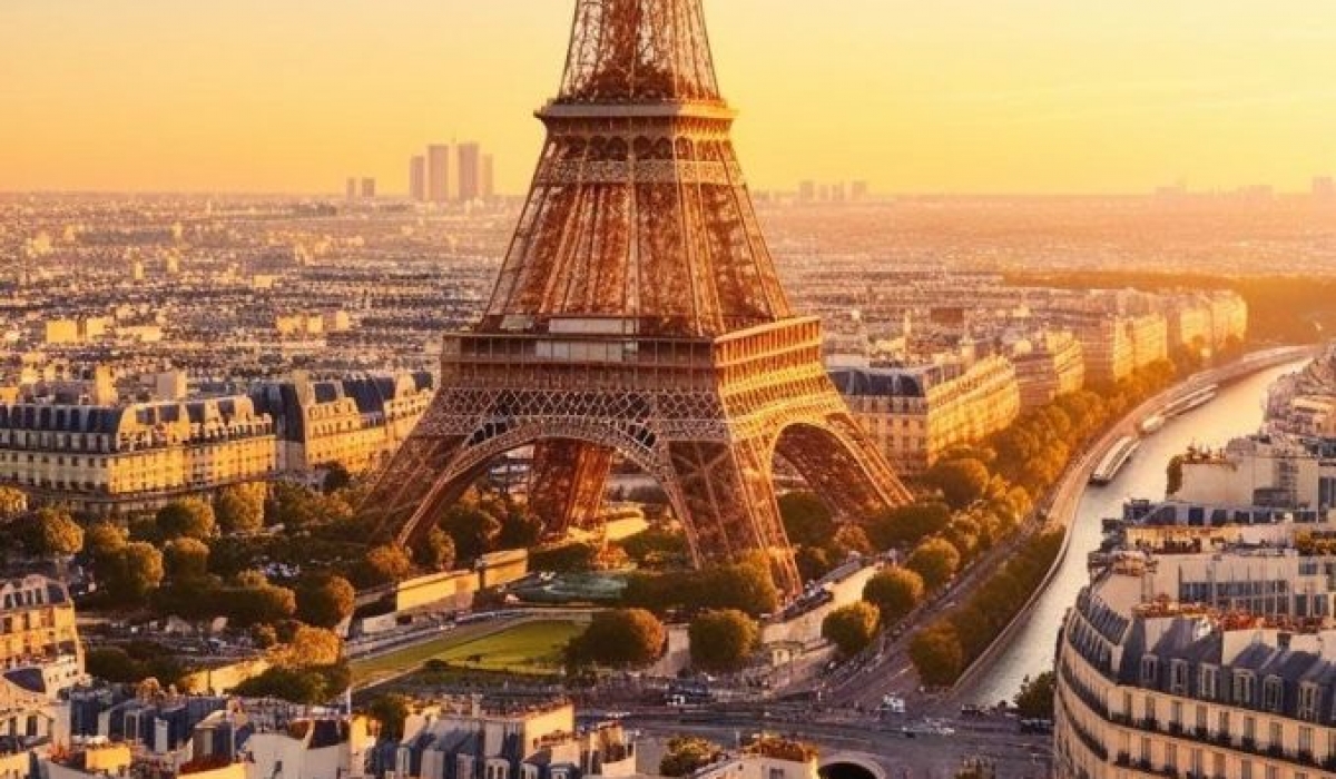 Paris & Benelüks Turu Thy İle 7 Gece Otel Konaklamalı